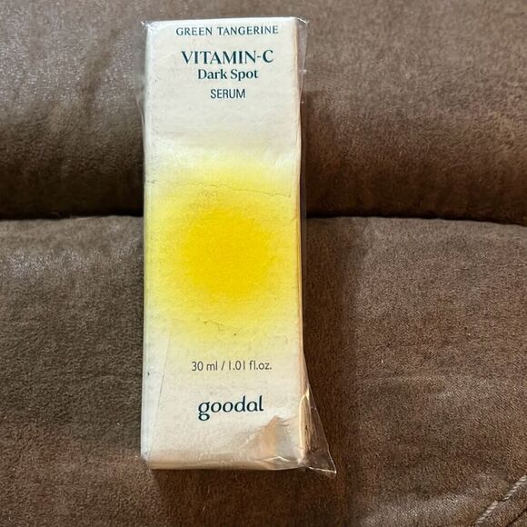 GOODAL Green Tangerine Vitamin‎ C Dark Spot Serum 1.01 fl oz. - Picture 7 of 9